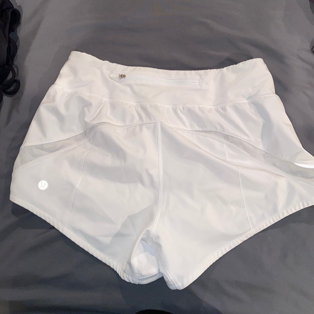 size 4 white lululemon shorts